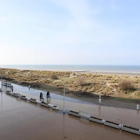 In By The Beach, Cleaning Included *