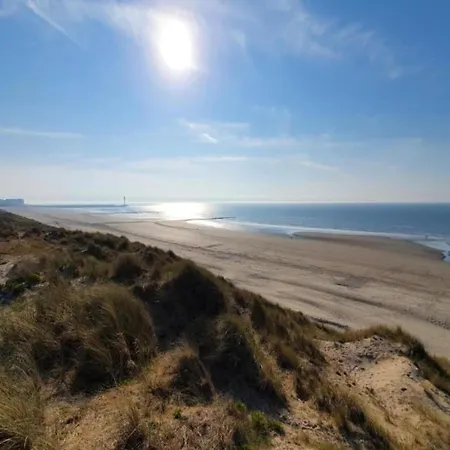 In By The Beach, Cleaning Included Lägenhet *