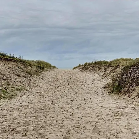 Apartment In By The Beach, Cleaning Included Nieuwpoort