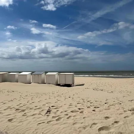 In By The Beach, Cleaning Included Apartment
